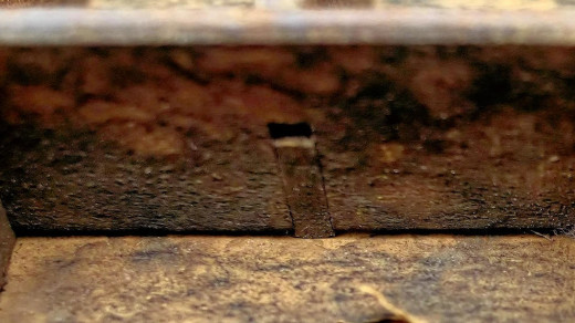 2015-06-05_0RA9822_v1 EDIT-PC-TM2 CROP 1200 | Antique type case dating to pre 1906. Closeup of the joinery
